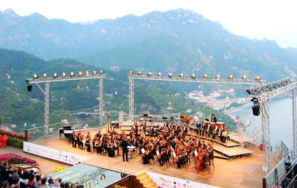 Rhorer con l’OGI al Ravello Festival