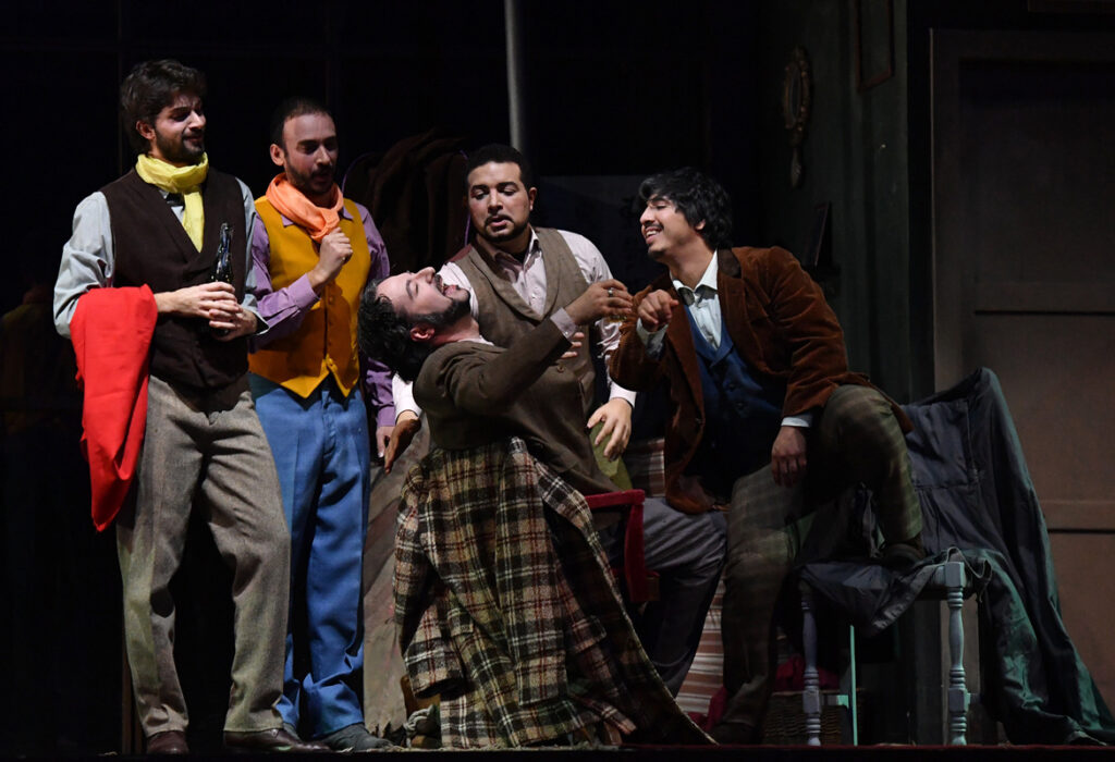 01 La boh#U00e8me_Teatro Goldoni Livorno_una scena atto 1_foto di Augusto Bizzi