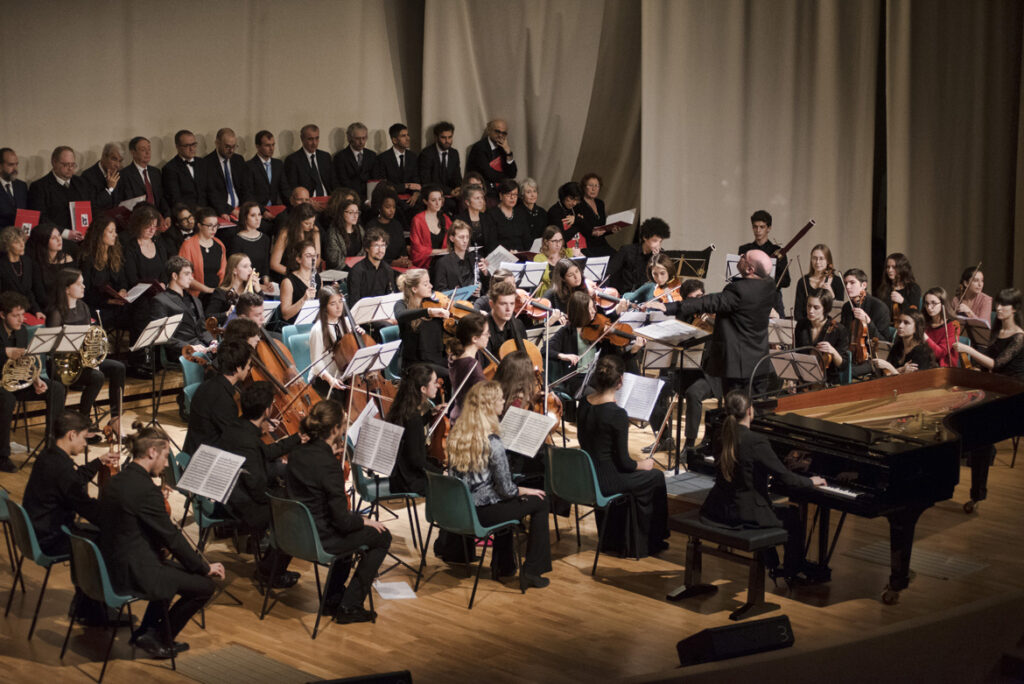 concerto-di-natale-2017-orchestra-v-galilei-schola-cantorum-francesco-landini-15